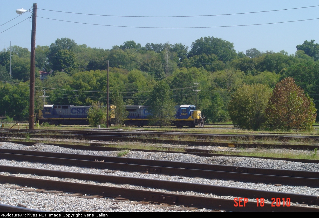 CSX 5944 and 5940 waiting for duty at Etowah Yard